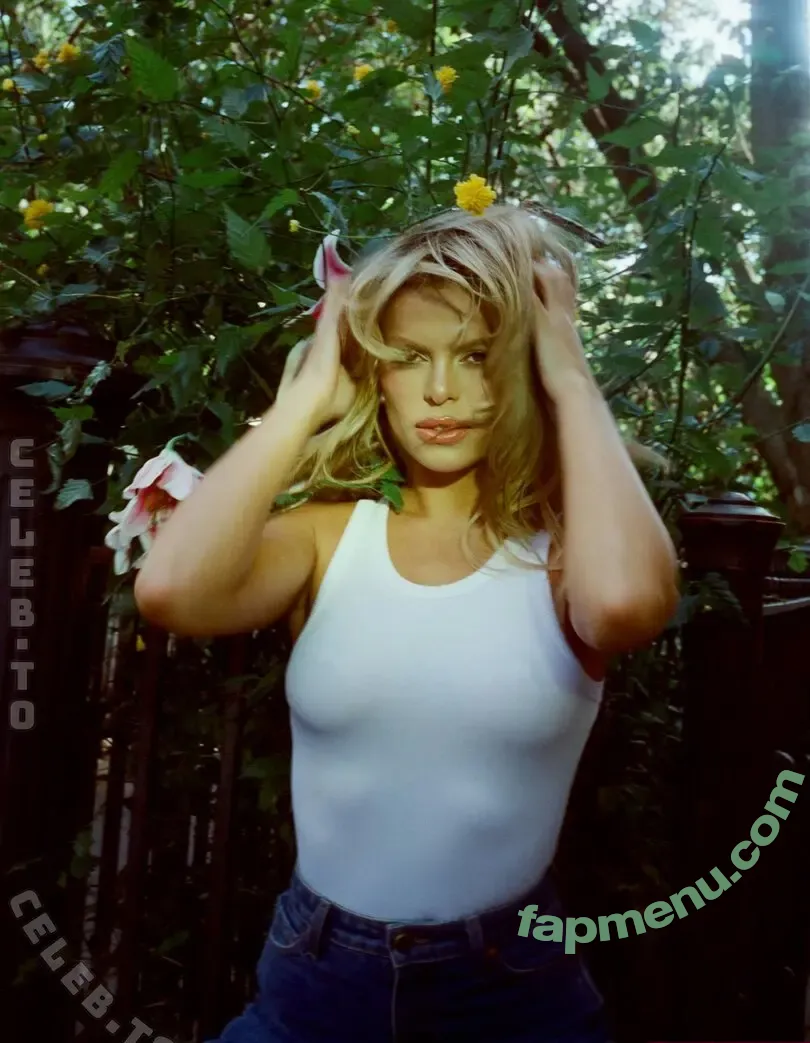 Brooks Nader nude photo #1852 (brooksnader)