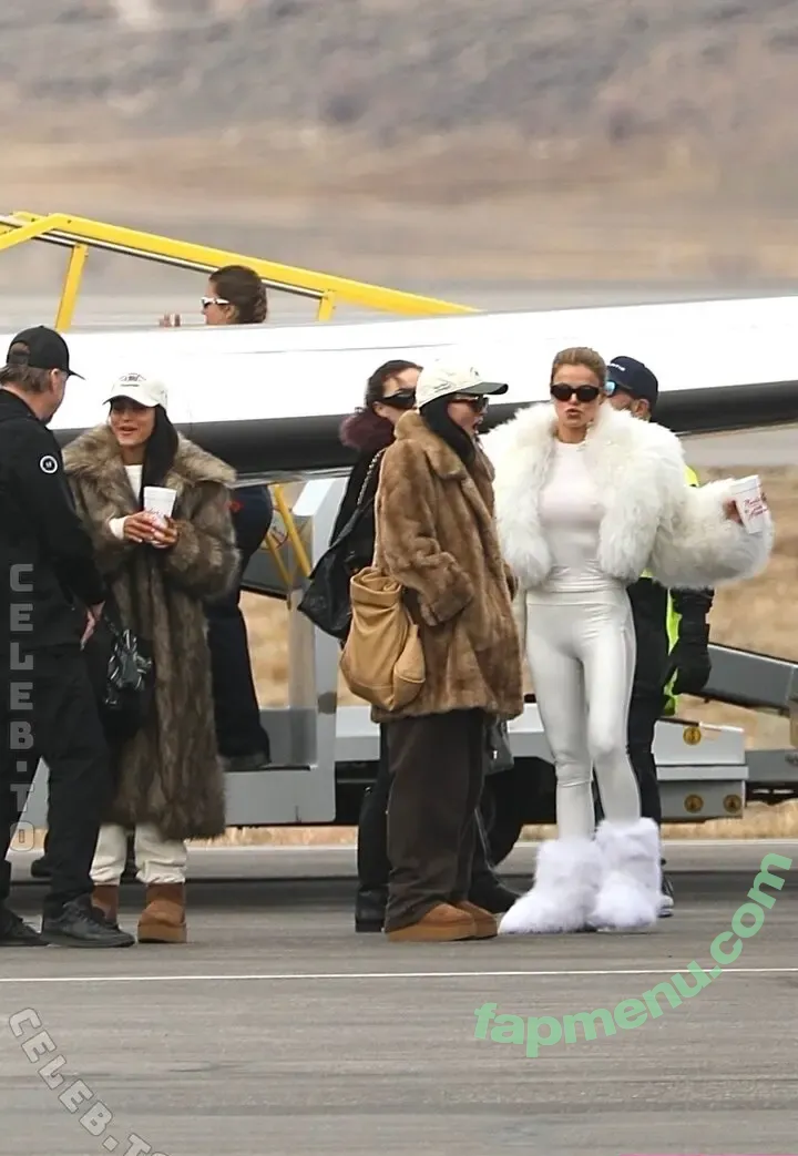 Brooks Nader nude photo #1951 (brooksnader)