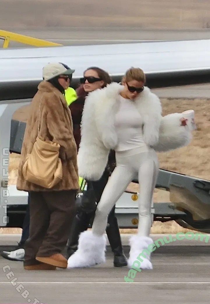 Brooks Nader nude photo #1952 (brooksnader)