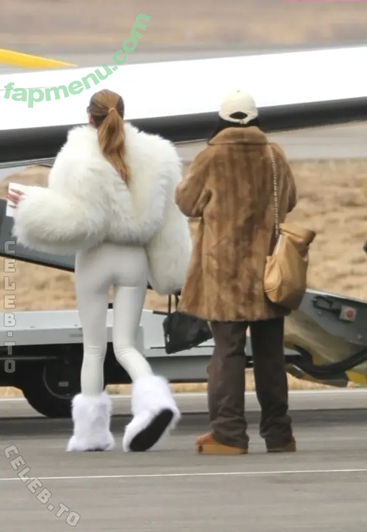 Brooks Nader nude photo #1969 (brooksnader)