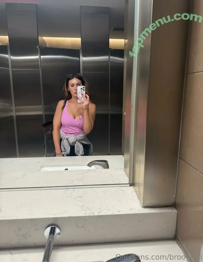brooyetti nude photo #0002 (brooyetti)