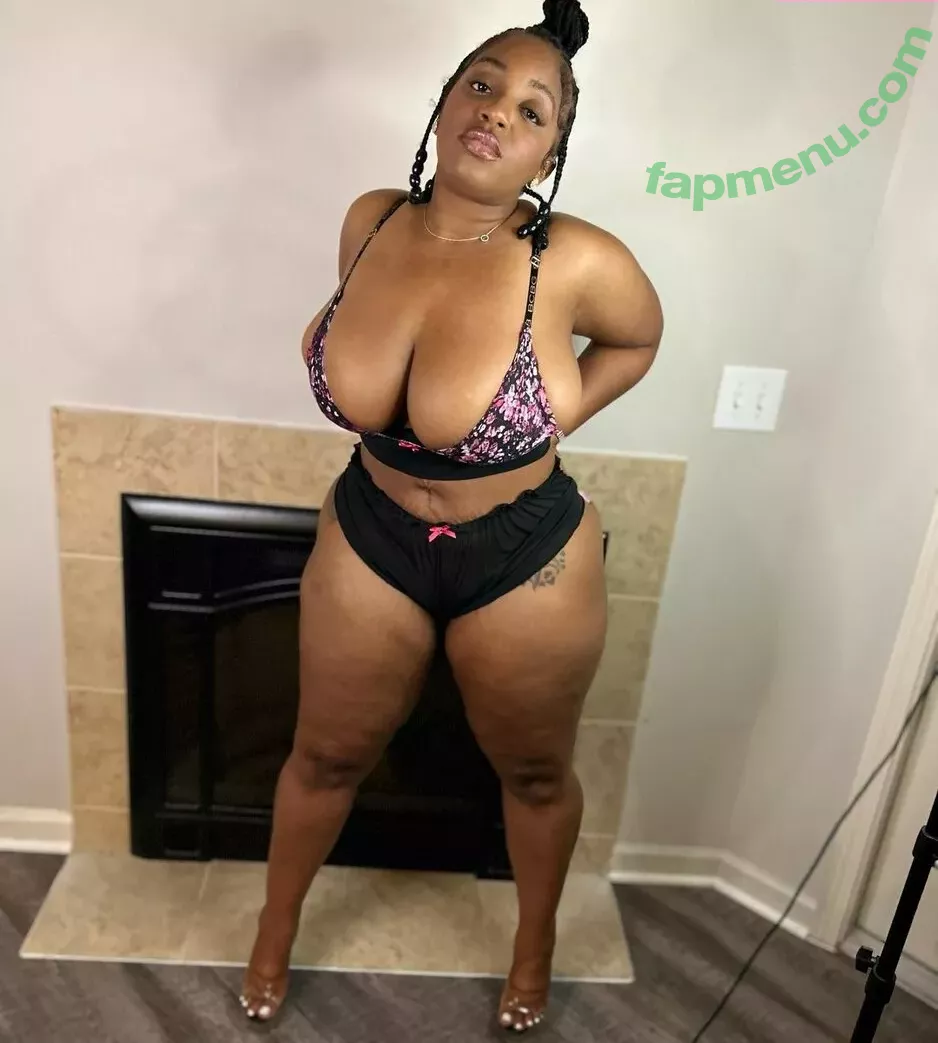 brownbodii nude photo #0001 (brownbodii_)