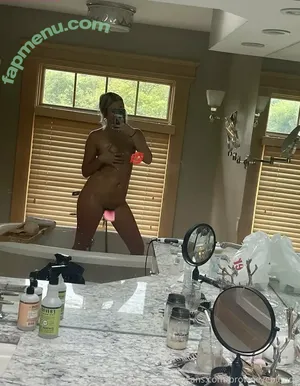  nude photo #0009