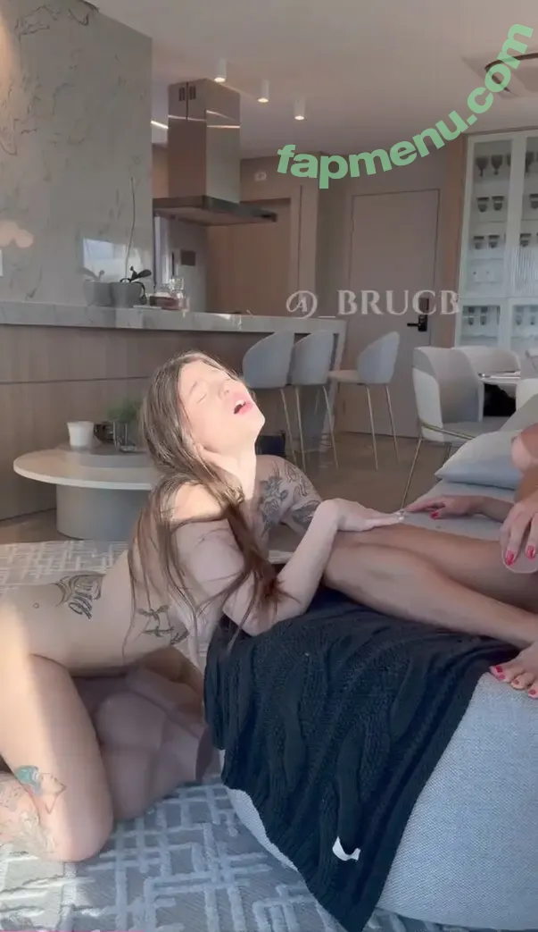 Bruna Biondo nude photo #0020 (_brucb_ / brucbb)