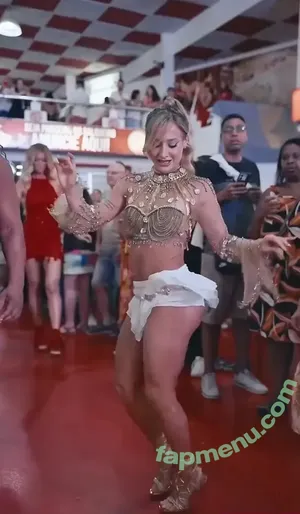 Bruna Griphao / brunagriphaoo nude photo #1164