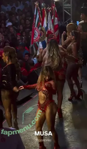 Bruna Griphao / brunagriphaoo nude photo #1196