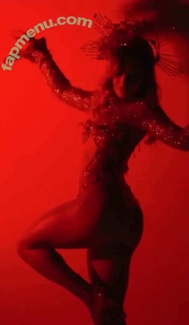 Bruna Griphao nude photo #1012 (brunagriphaoo)