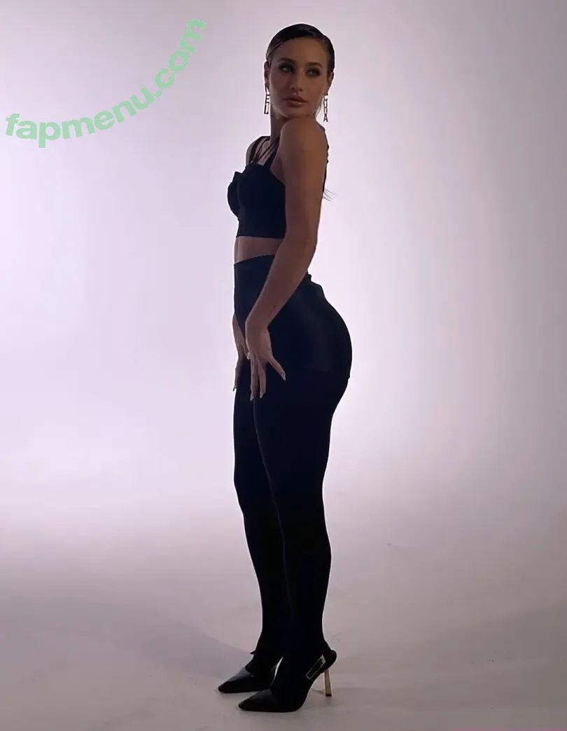 Bruna Griphao nude photo #1112 (brunagriphaoo)