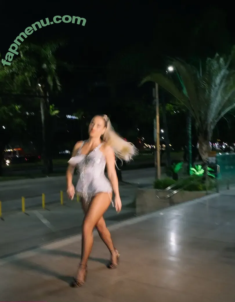 Bruna Griphao nude photo #1144 (brunagriphaoo)