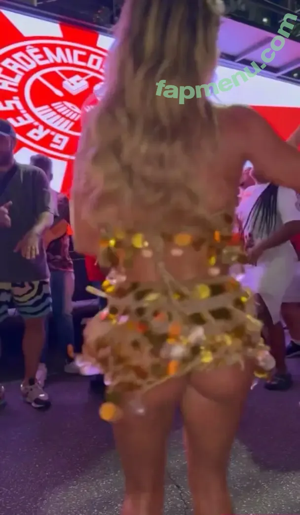 Bruna Griphao nude photo #1243 (brunagriphaoo)