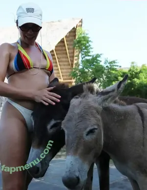 Bruna Linzmeyer / brunalinzmeyer nude photo #0270