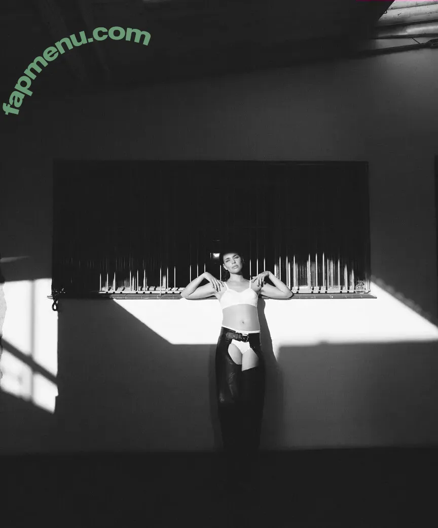 Bruna Linzmeyer nude photo #0235 (brunalinzmeyer)