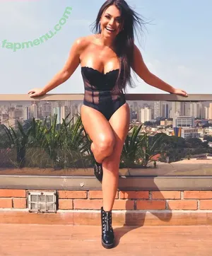 Bruna Louise / abrunalouise nude photo #0025