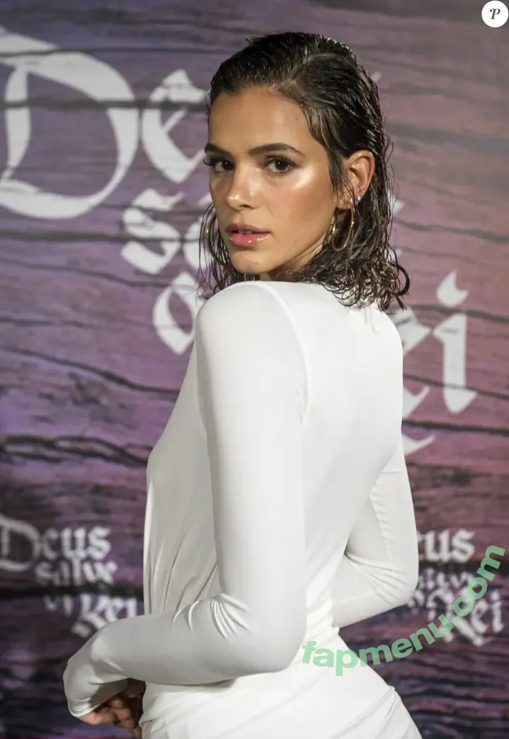 Bruna Marquez nude photo #0002 (Bruna Marquez)