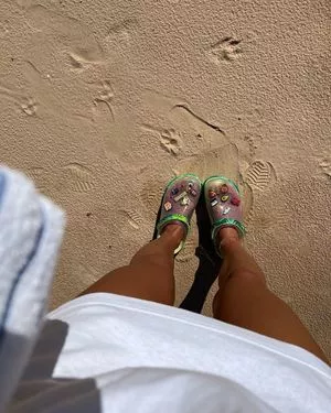 Bruna Marquezine / brumarquezine / brunamarquezine nude photo #0011