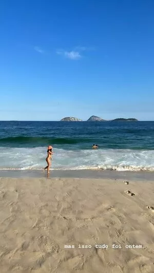 Bruna Marquezine / brumarquezine / brunamarquezine nude photo #0143