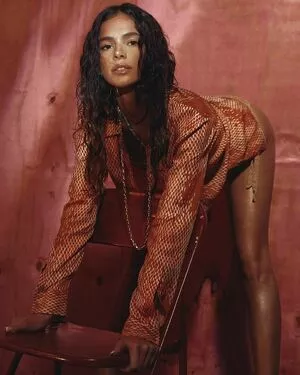 Bruna Marquezine / brumarquezine / brunamarquezine nude photo #0285