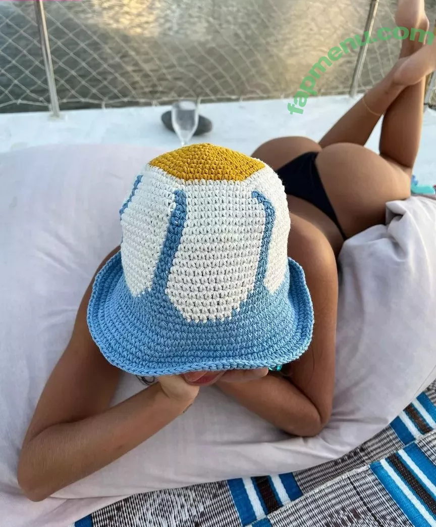 Bruna Marquezine nude photo #0010 (brumarquezine / brunamarquezine)