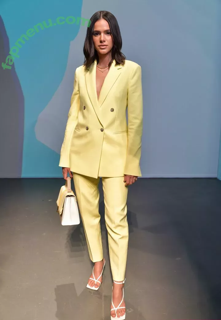 Bruna Marquezine nude photo #0067 (brumarquezine / brunamarquezine)