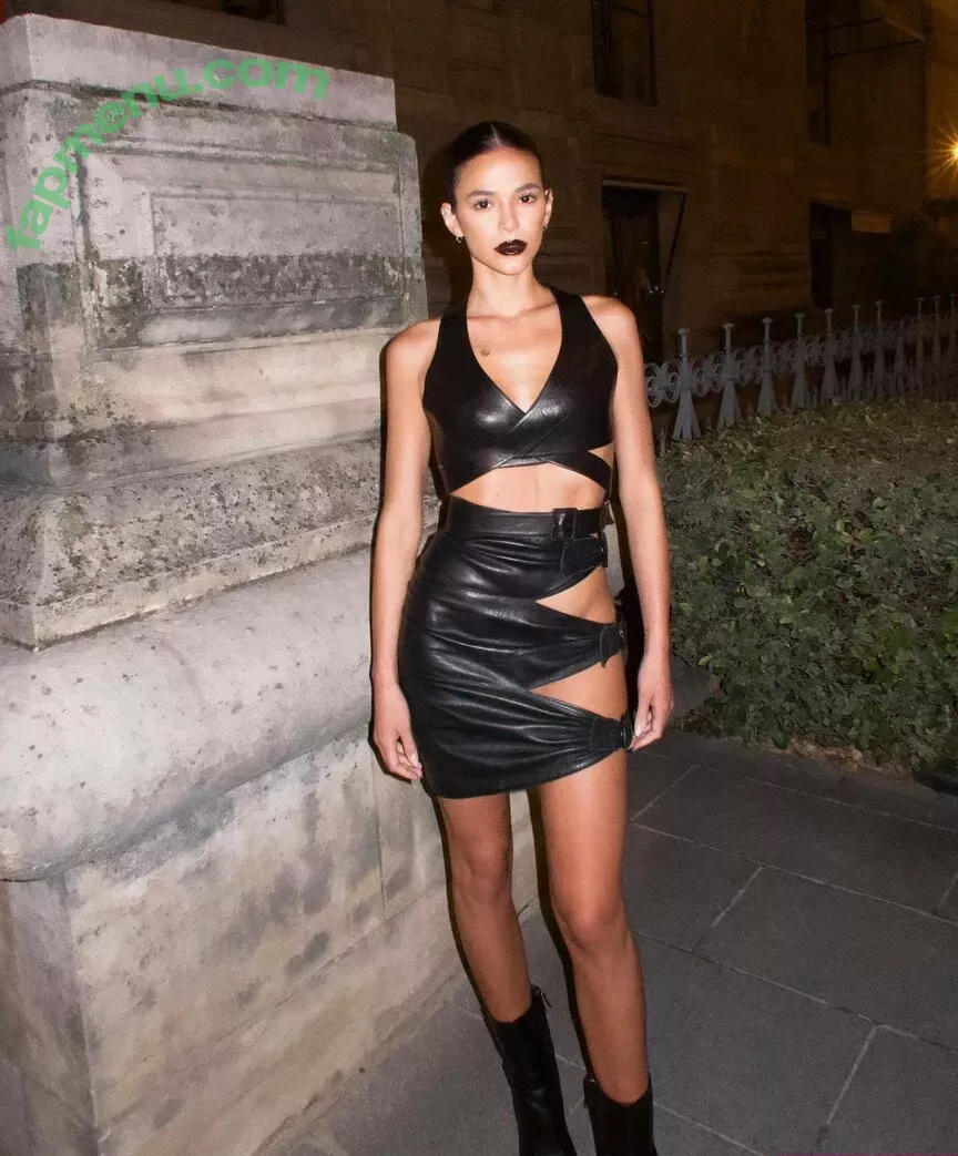 Bruna Marquezine nude photo #0097 (brumarquezine / brunamarquezine)