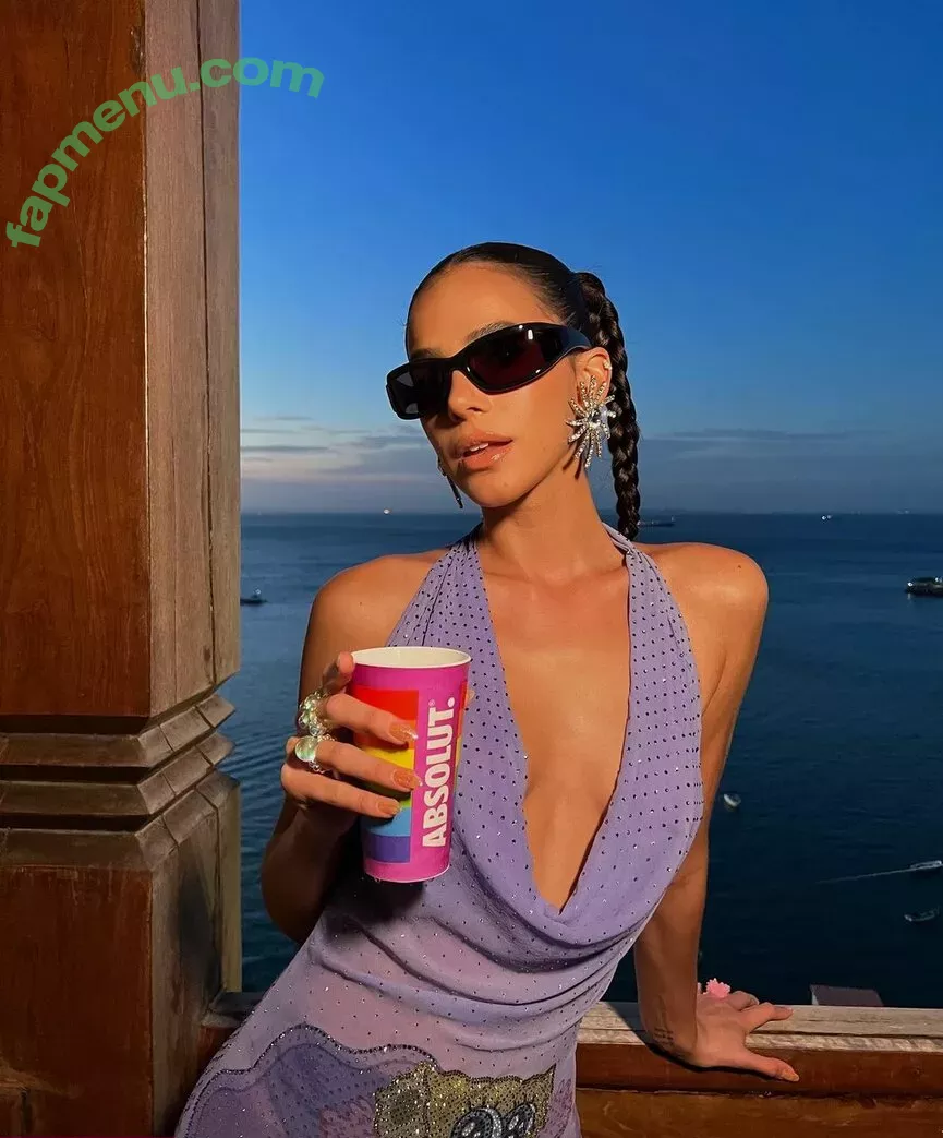 Bruna Marquezine nude photo #0114 (brumarquezine / brunamarquezine)