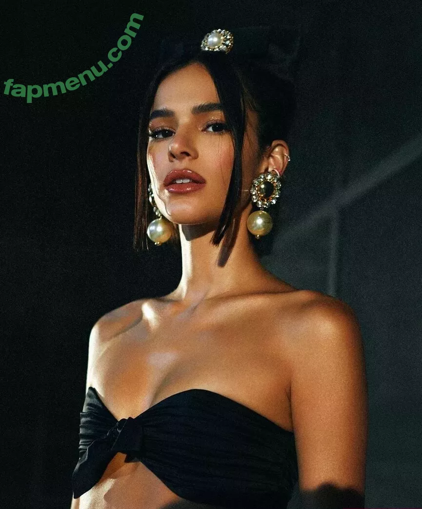 Bruna Marquezine nude photo #0130 (brumarquezine / brunamarquezine)