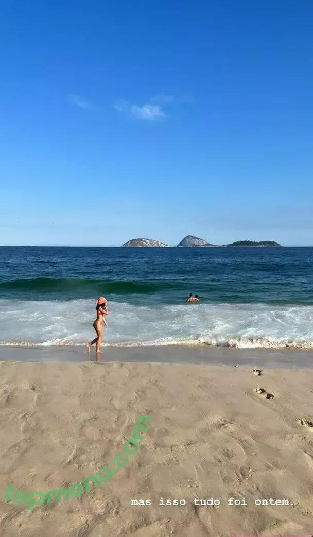 Bruna Marquezine nude photo #0143 (brumarquezine / brunamarquezine)