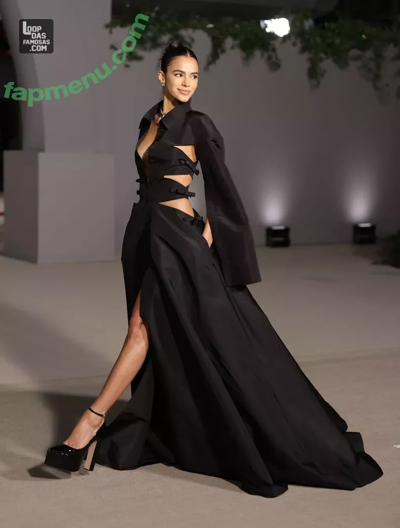 Bruna Marquezine nude photo #0154 (brumarquezine / brunamarquezine)