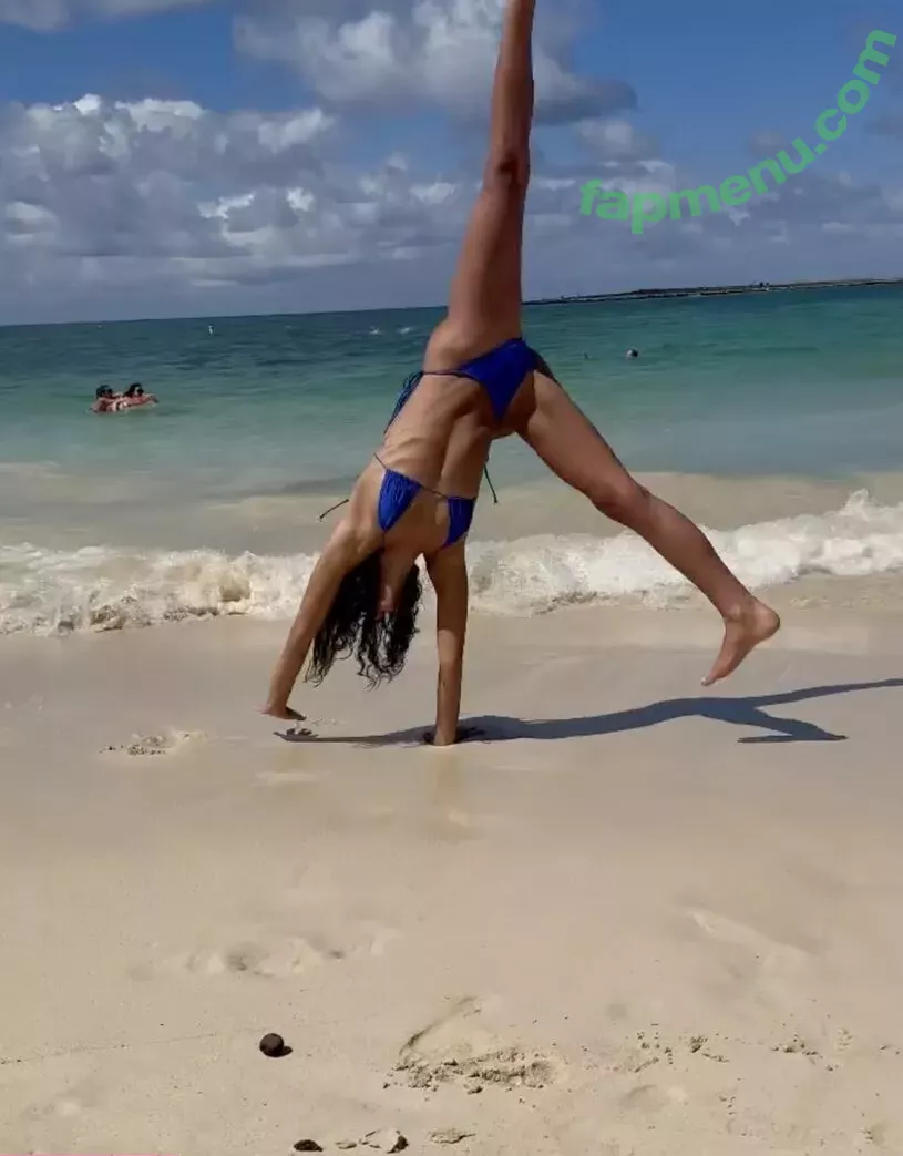 Bruna Marquezine nude photo #0195 (brumarquezine / brunamarquezine)