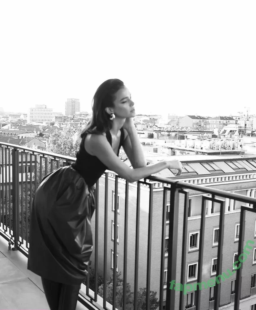 Bruna Marquezine nude photo #0226 (brumarquezine / brunamarquezine)
