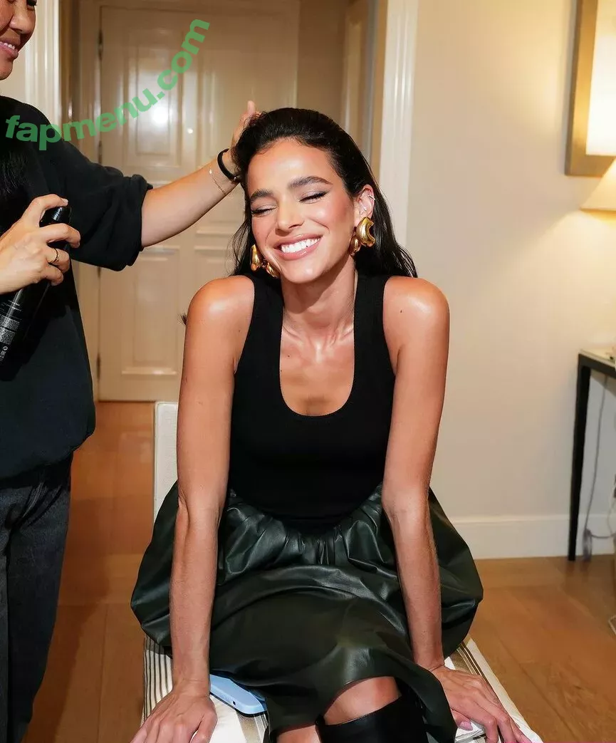 Bruna Marquezine nude photo #0229 (brumarquezine / brunamarquezine)