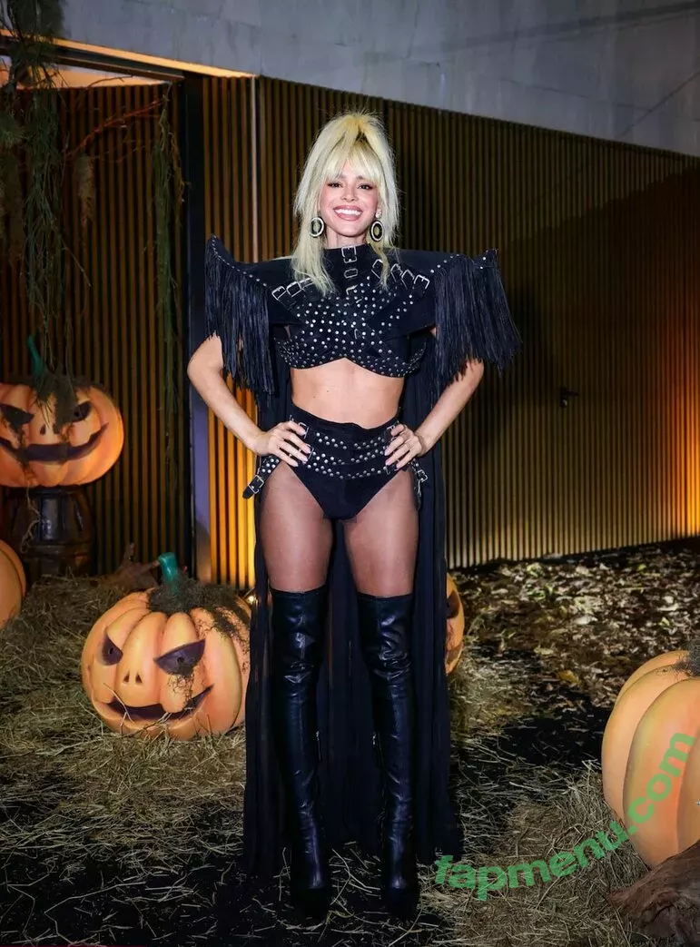 Bruna Marquezine nude photo #0253 (brumarquezine / brunamarquezine)