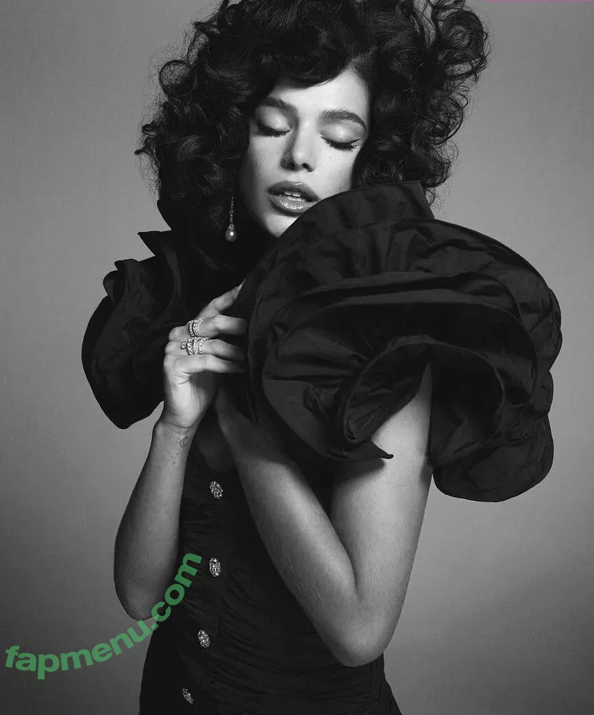 Bruna Marquezine nude photo #0284 (brumarquezine / brunamarquezine)