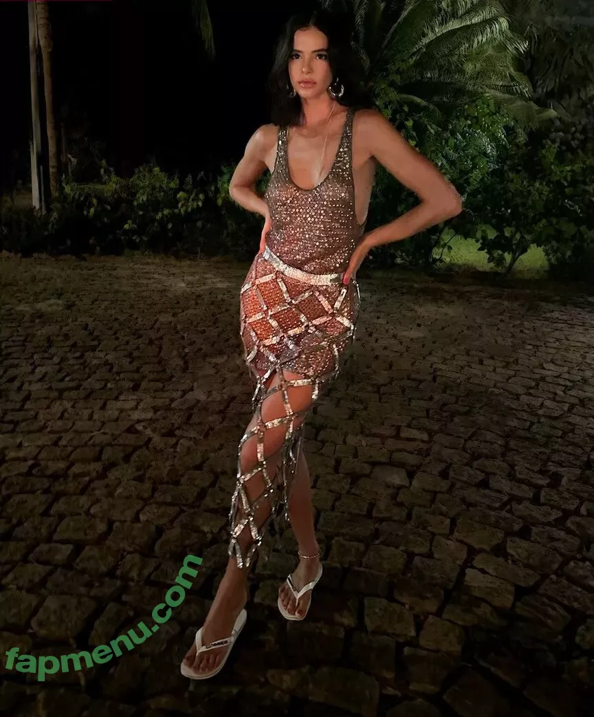 Bruna Marquezine nude photo #0290 (brumarquezine / brunamarquezine)