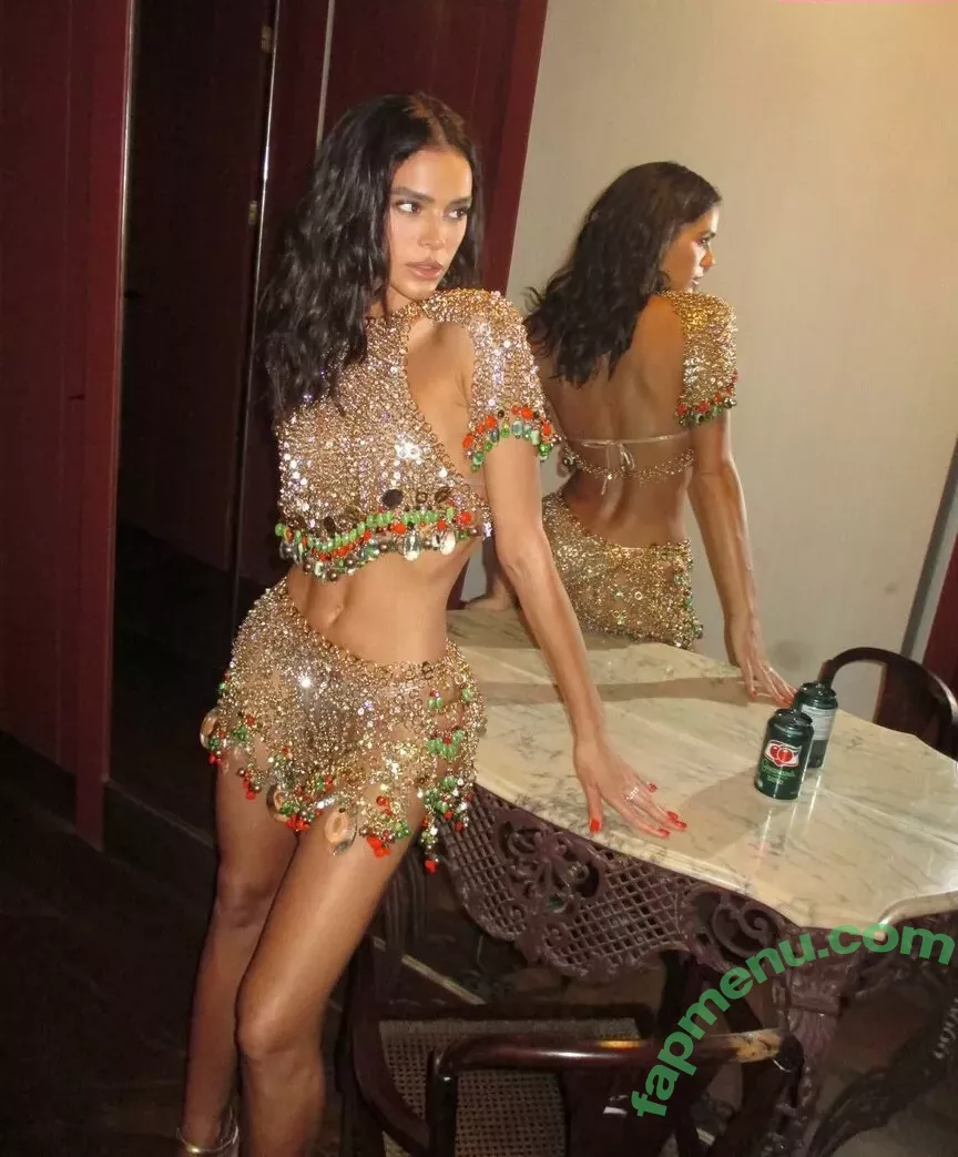 Bruna Marquezine nude photo #0294 (brumarquezine / brunamarquezine)