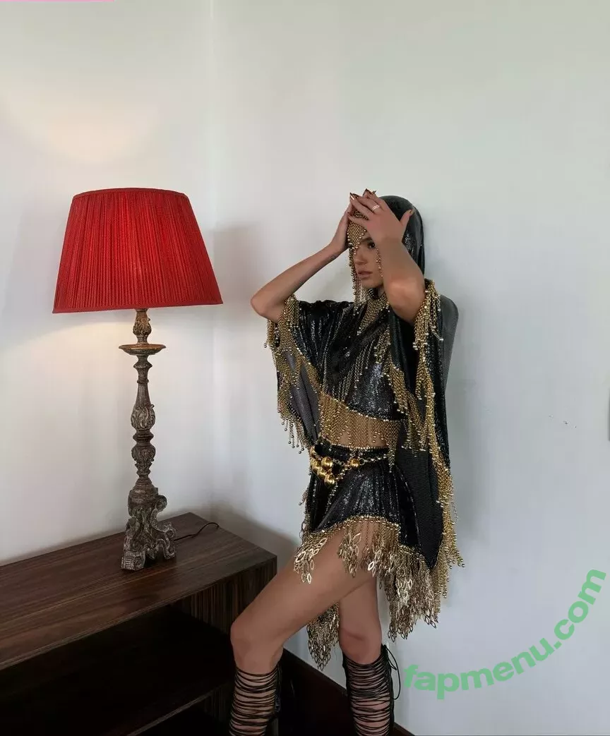 Bruna Marquezine nude photo #0306 (brumarquezine / brunamarquezine)