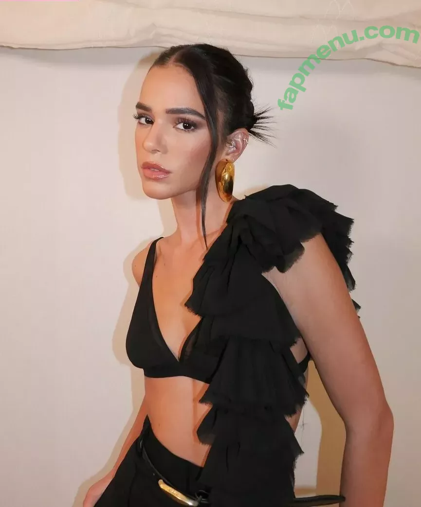 Bruna Marquezine nude photo #0317 (brumarquezine / brunamarquezine)