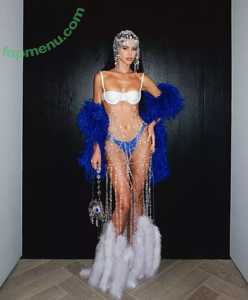Bruna Marquezine nude photo #0318 (brumarquezine / brunamarquezine)