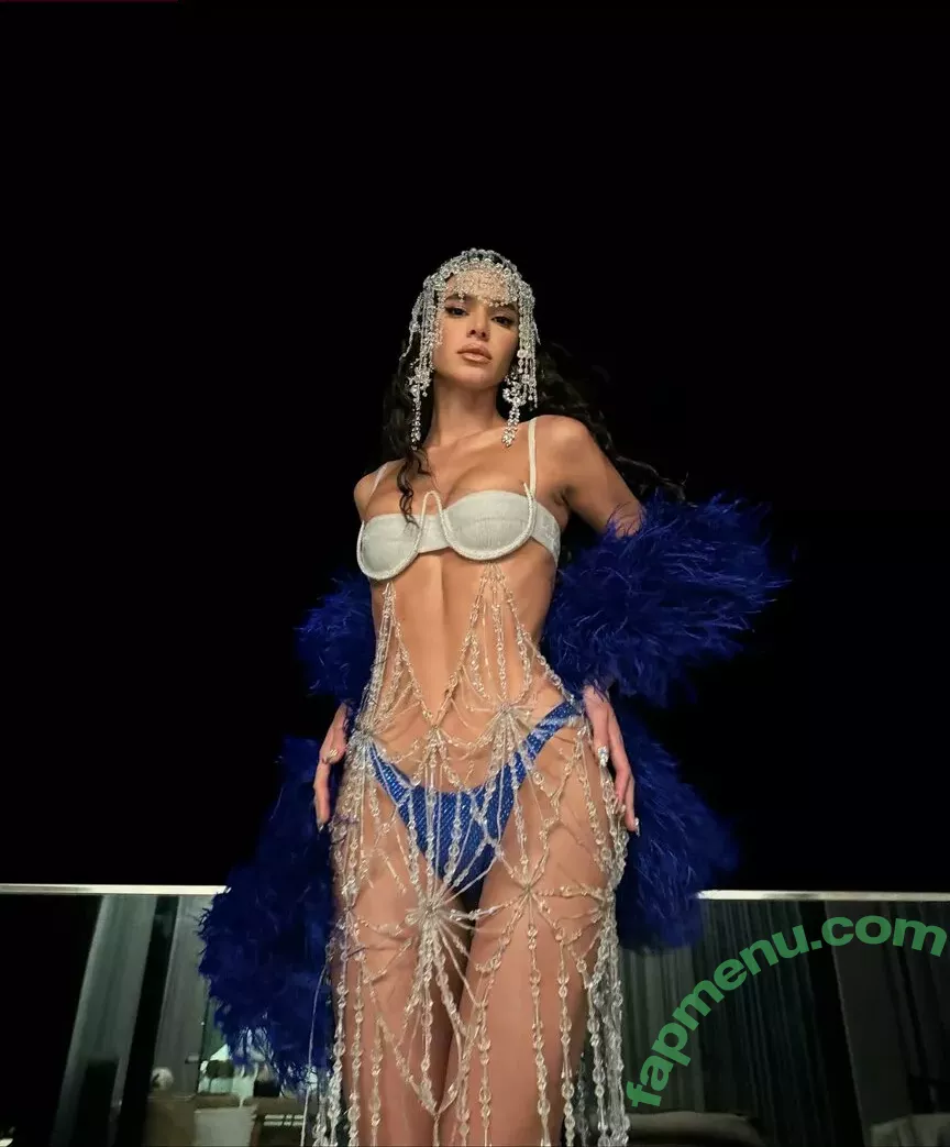 Bruna Marquezine nude photo #0322 (brumarquezine / brunamarquezine)
