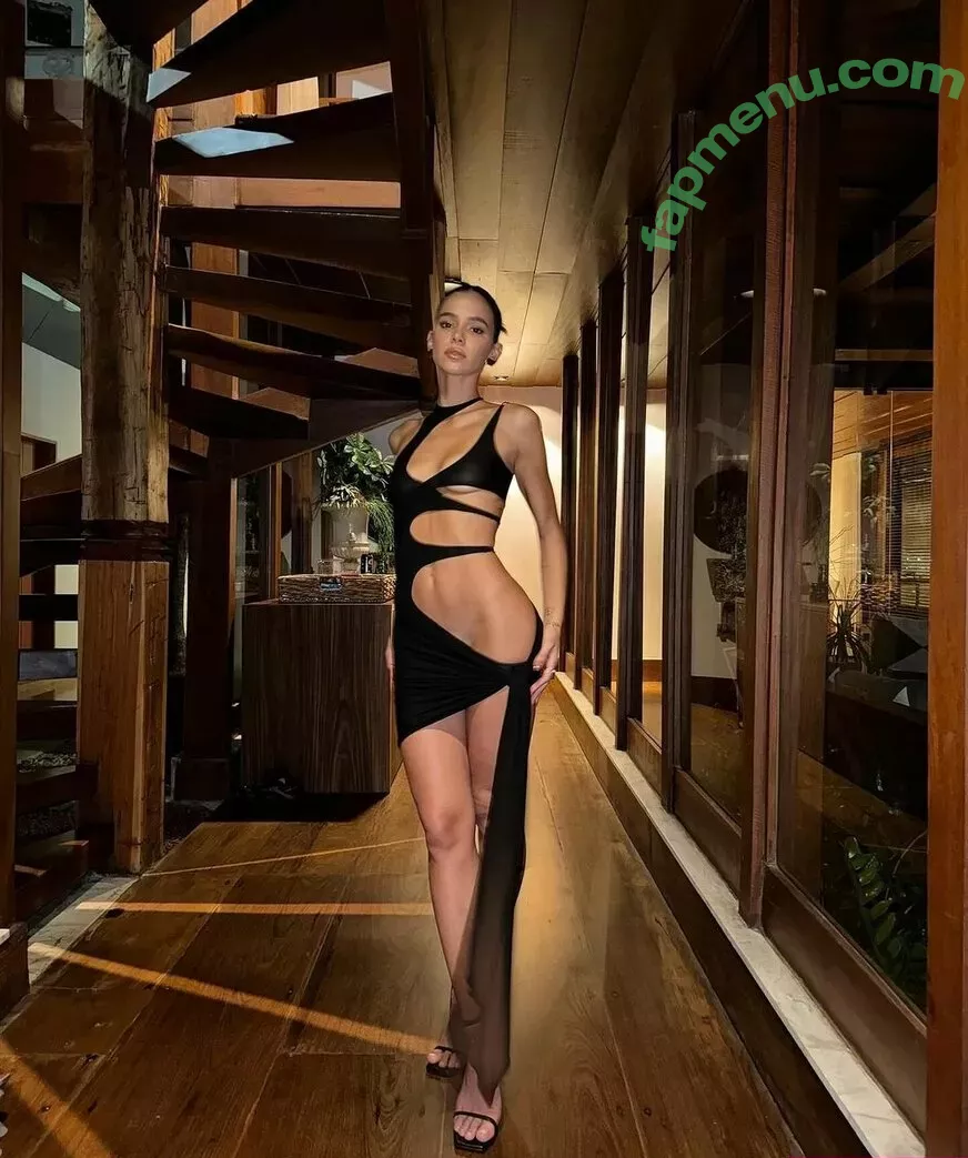Bruna Marquezine nude photo #0341 (brumarquezine / brunamarquezine)