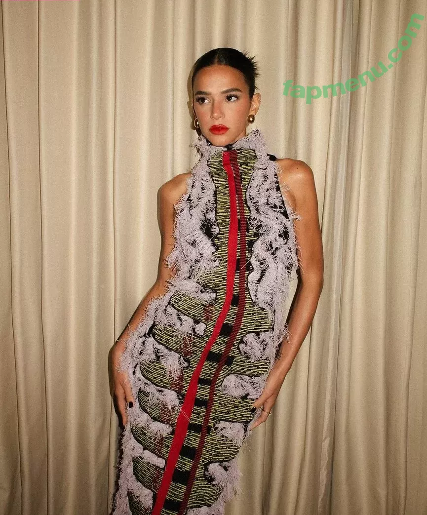 Bruna Marquezine nude photo #0351 (brumarquezine / brunamarquezine)