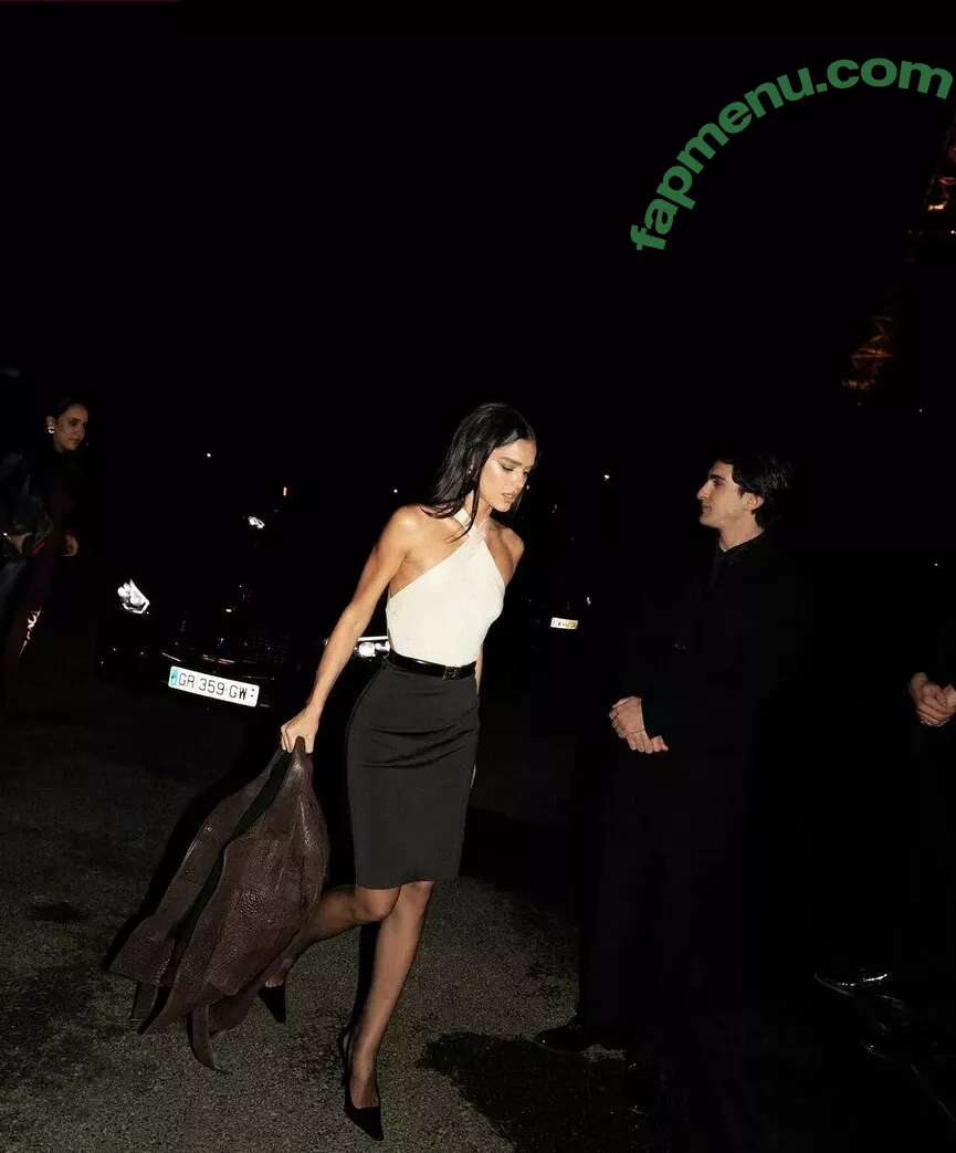 Bruna Marquezine nude photo #0359 (brumarquezine / brunamarquezine)