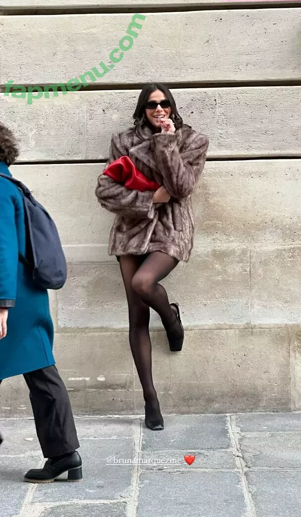 Bruna Marquezine nude photo #0375 (brumarquezine / brunamarquezine)