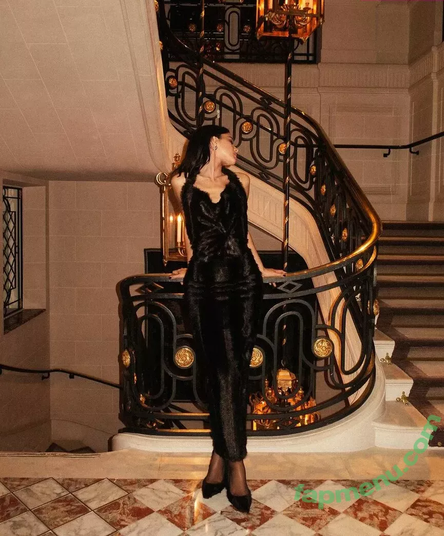 Bruna Marquezine nude photo #0377 (brumarquezine / brunamarquezine)