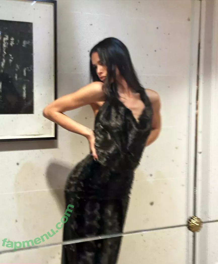 Bruna Marquezine nude photo #0379 (brumarquezine / brunamarquezine)