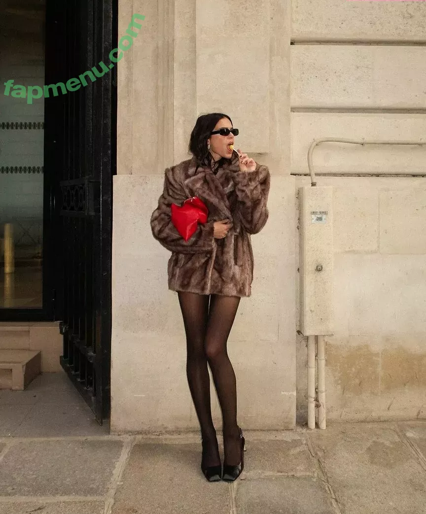 Bruna Marquezine nude photo #0381 (brumarquezine / brunamarquezine)