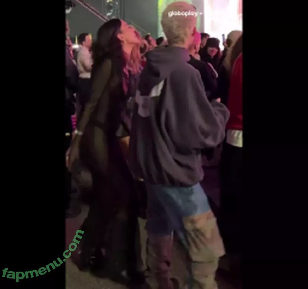 Bruna Marquezine nude photo #0395 (brumarquezine / brunamarquezine)