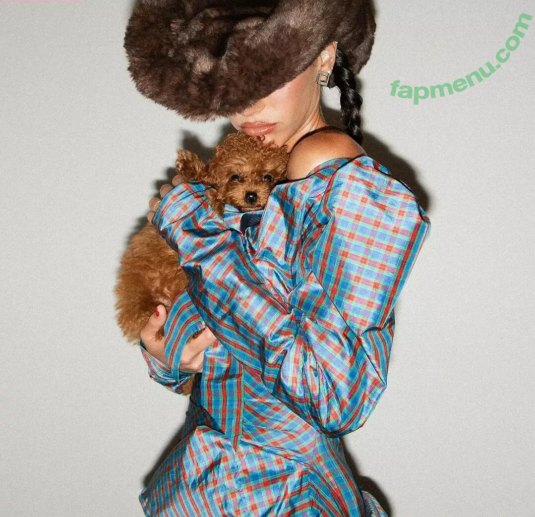 Bruna Marquezine nude photo #0443 (brumarquezine / brunamarquezine)