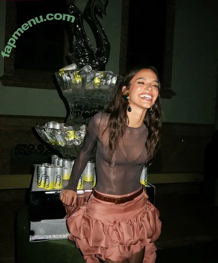 Bruna Marquezine nude photo #0948 (brumarquezine / brunamarquezine)