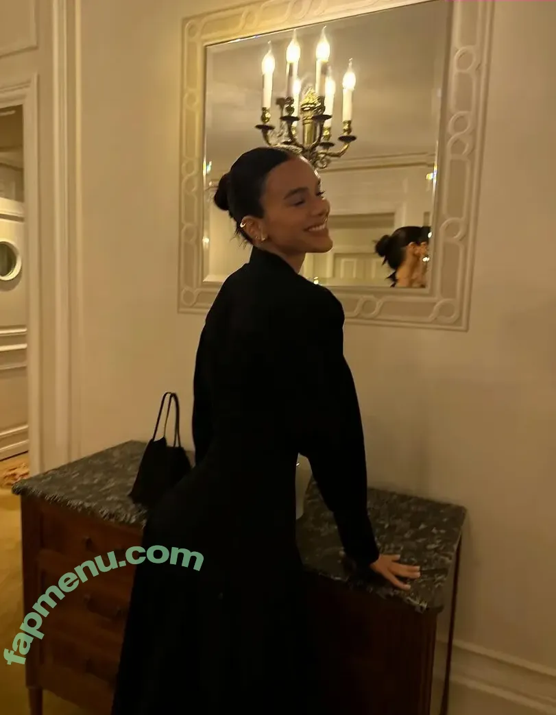 Bruna Marquezine nude photo #1009 (brumarquezine / brunamarquezine)